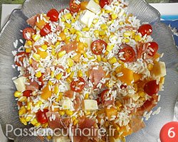 Salade de riz au melon, jambon cru et tomates cerises