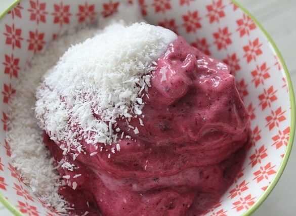Glace au yaourt et à la framboise Glace au yaourt et à la framboise