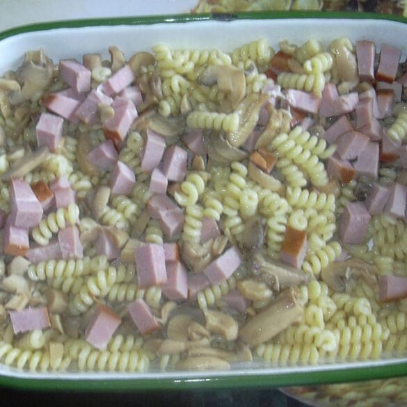 Gratin de pâtes au jambon et champignons