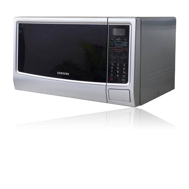 invention du micro-ondes