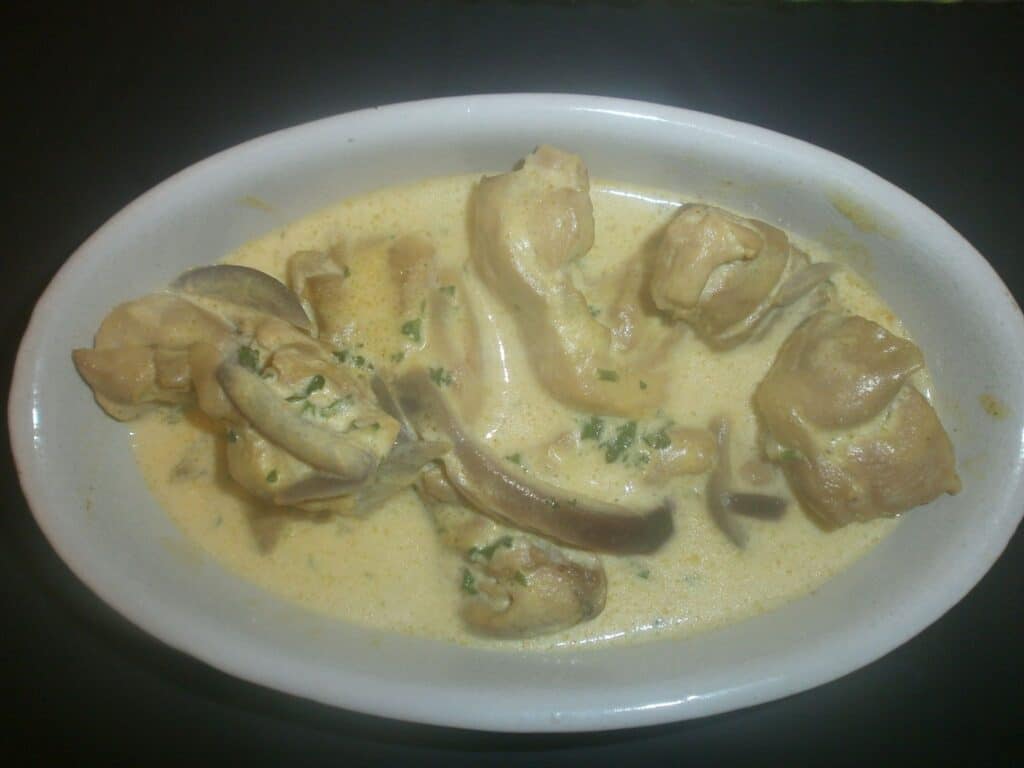 Poulet au lait de coco et curry