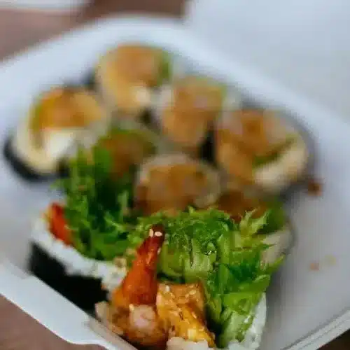 Papillote de crevettes au chèvre sec et miel