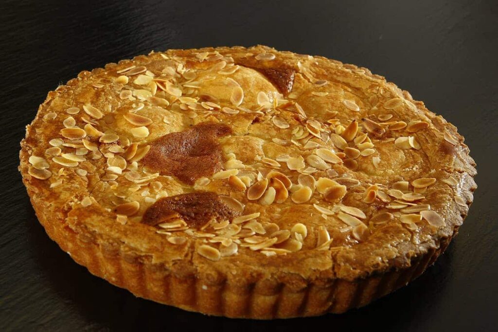Cake au roquefort, noix et jambon