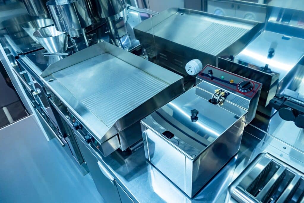 Bac à graisse en restauration : un équipement essentiel pour une cuisine professionnelle conforme et performante